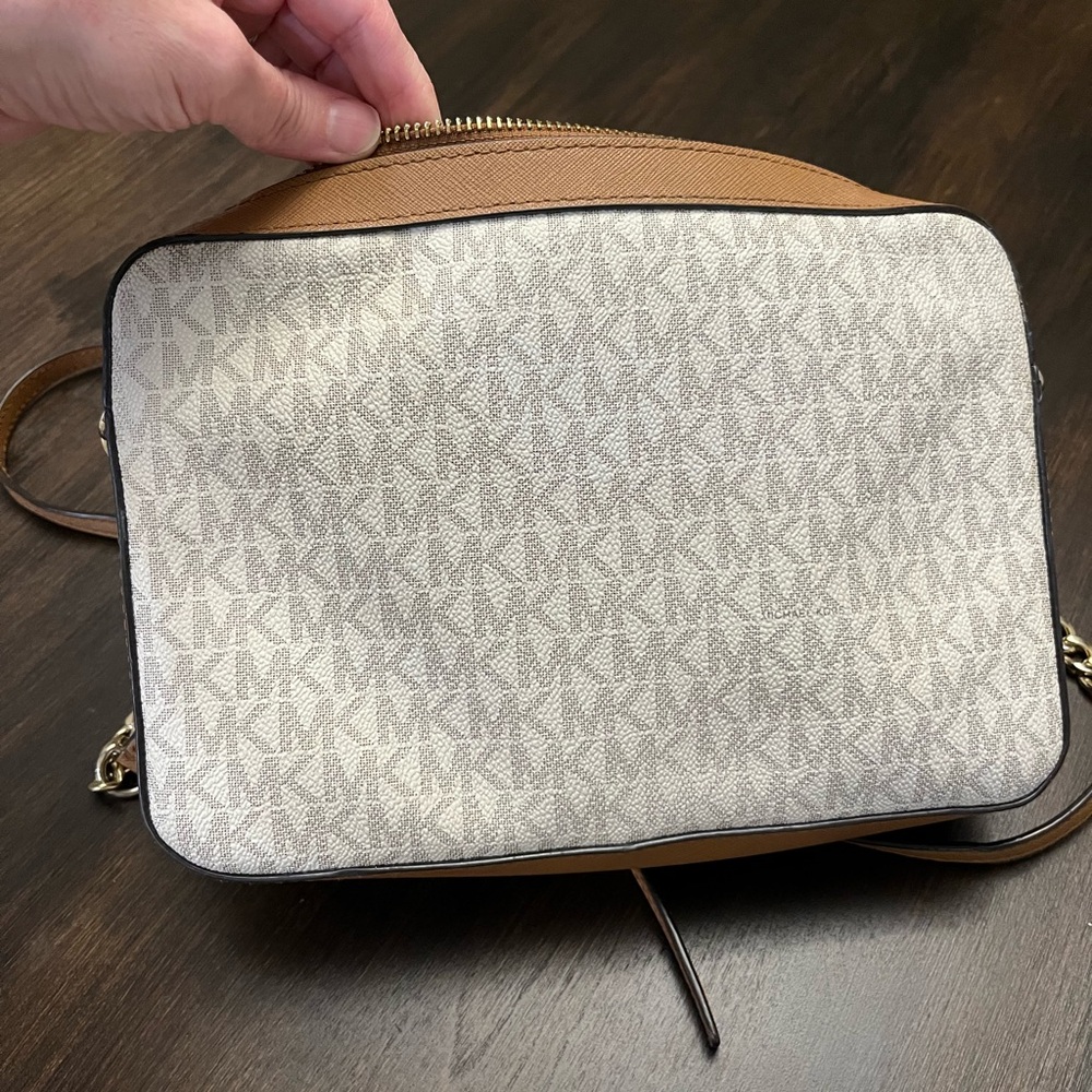 Michael Kors Tan and Cream Crossbody Bag - Picture 7 of 13